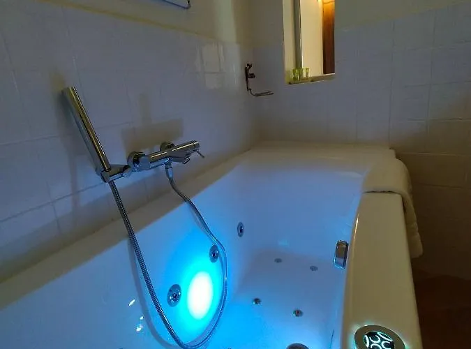 Dimora Sessanio Bed & Breakfast 3*