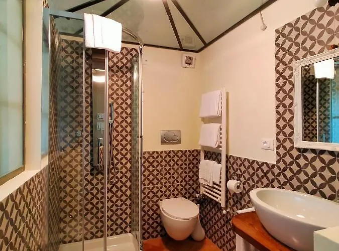 Bed & Breakfast Dimora Sessanio 3*