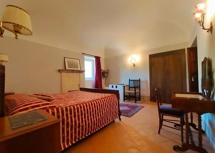 Dimora Sessanio Bed & Breakfast 3*