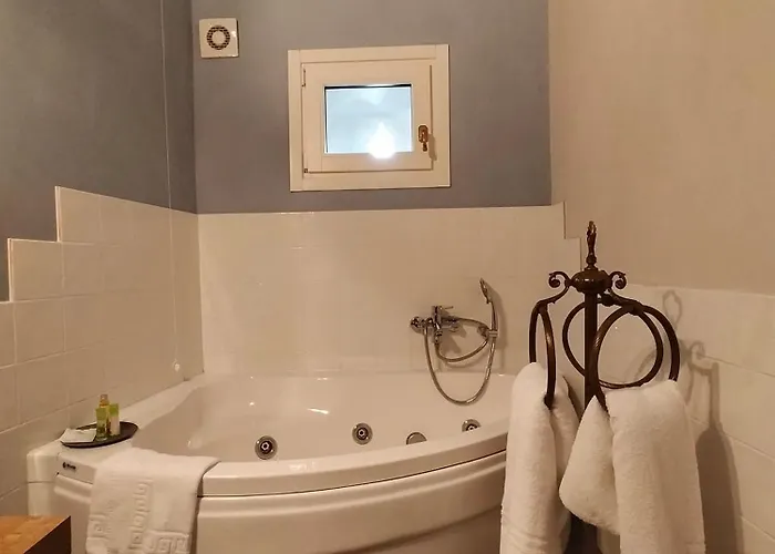 Dimora Sessanio Bed & Breakfast 3*